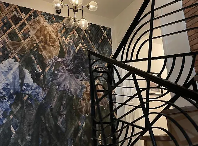 W Centrum Miasta * وودج